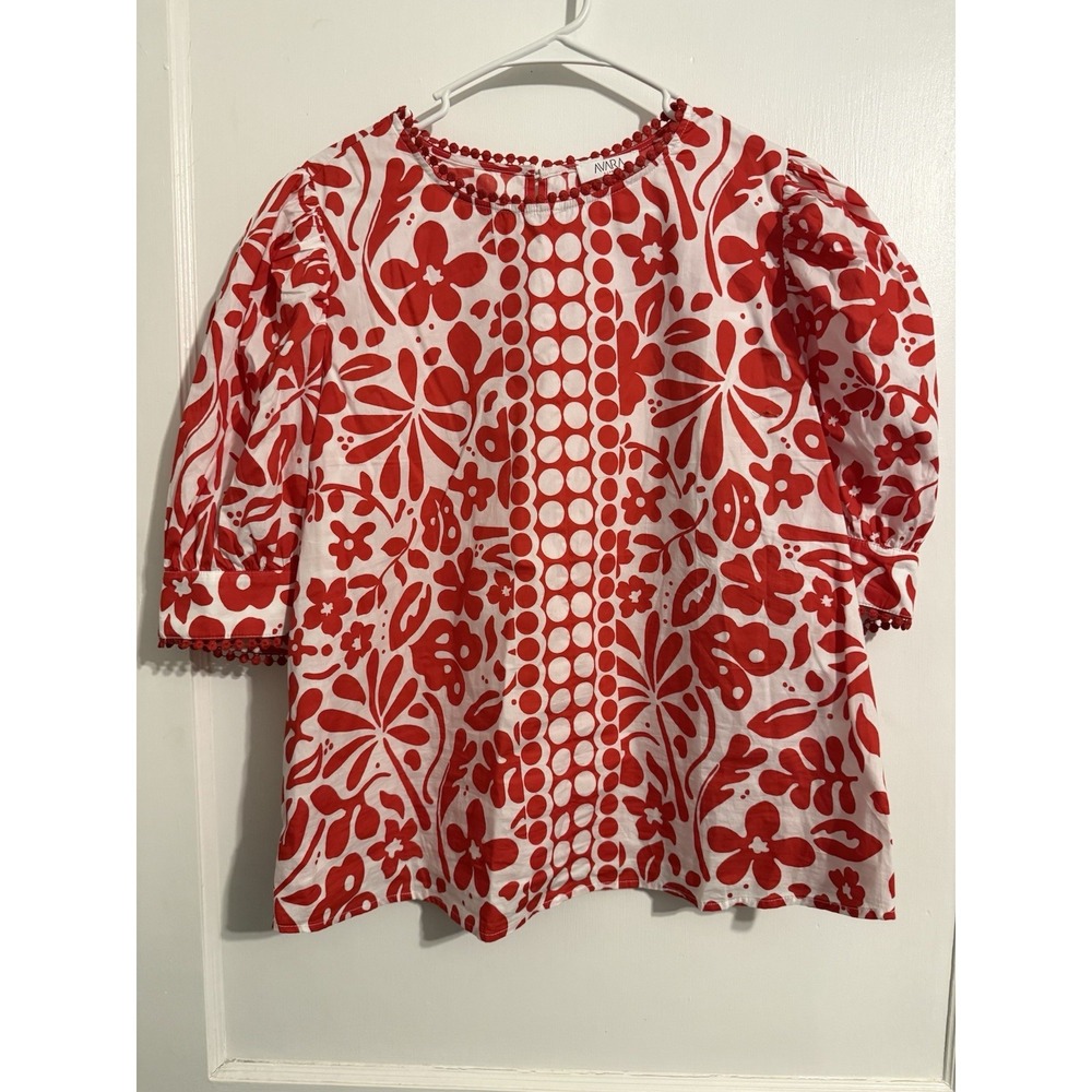 AVARA XL Lux Red And White Puff Sleeve With A Pom Pom Trim